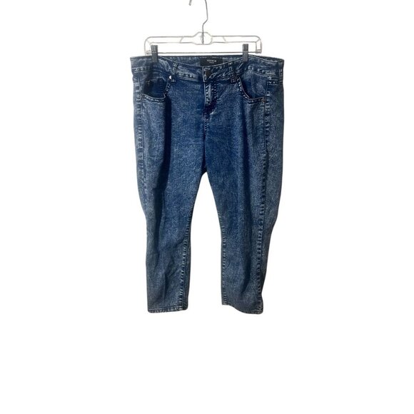 Torrid Womens Denim Distressed Blue Wash Cropped Jeans Size 16R - Picture 1 of 5